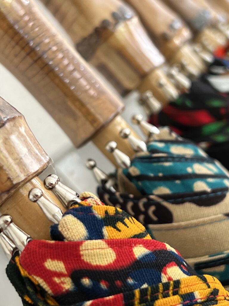 カラフルなパーニュ傘♪